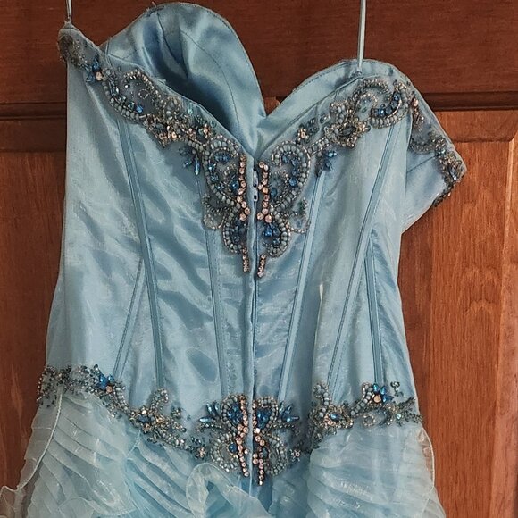 Prom Dress - Picture 4 of 4